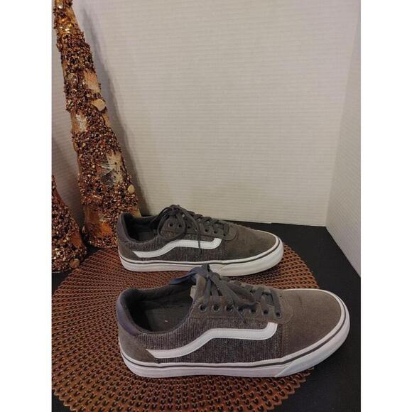 VANS Size 7.5(M) 9(W) - Picture 3 of 5